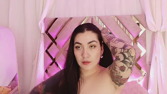 KathiaJenner online show from April 2026 04:22:02 PM