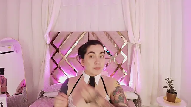 KathiaJenner online show from April 2026 11:24:01 AM