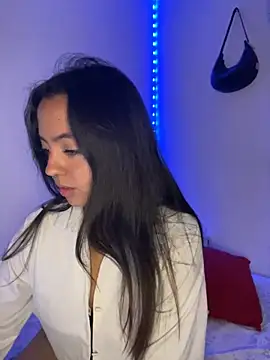 laraa rous online show from April 2026 04:11:01 AM