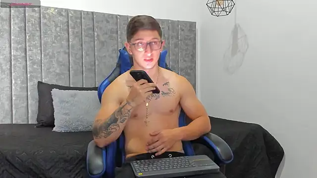 Calvin Hunter online show from April 2026 02:44:02 PM