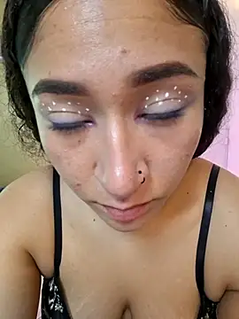 Dany Moon  online show from April 2026 07:37:01 PM