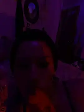 luxxlola online show from August 2026 02:35:01 AM