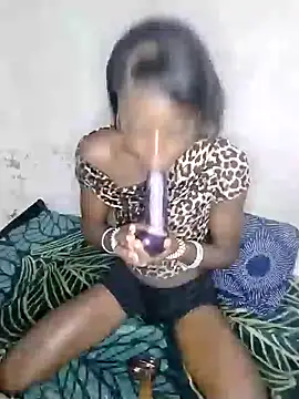 Chocolate Queenxx03 online show from April 2026 05:01:02 AM