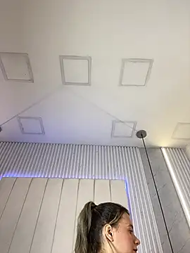 JuliaColemann online show from March 2026 12:11:01 PM