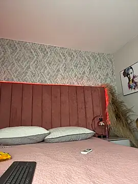 chiarabonds online show from April 2026 05:21:02 PM