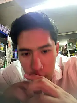 Jleonardolr online show from March 2026 11:33:01 PM