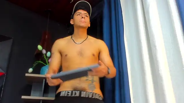 Tobias Vega online show from February 2026 01:23:01 AM