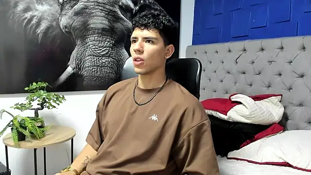 Tobias Vega online show from April 2026 03:24:02 AM