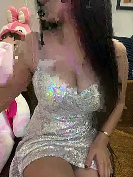 Maahhii online show from February 2026 02:43:01 PM