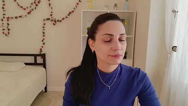 LovelyBeatrice online show from April 2026 11:03:02 AM