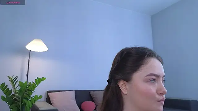 MillaKowal online show from February 2026 06:23:01 AM