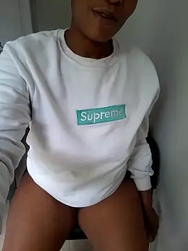 Snapshot of Barbieee1301 chatting on February 2026 09:41:02 AM Barbieee1301 online show from February 2026 09:41:02 AM