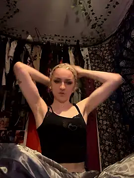 bambibabyy online show from January 2026 04:00:01 PM