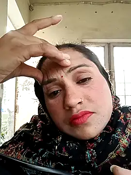 Cute-karisma1234 online show from February 2026 01:59:02 AM