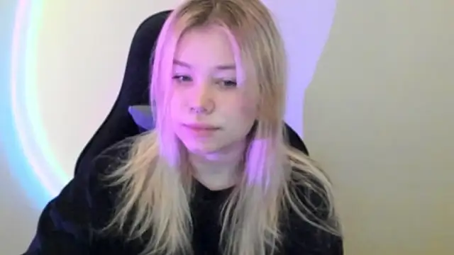 Lulu Di online show from February 2026 01:56:02 AM