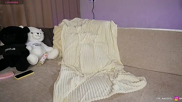 Anya angel online show from February 2026 06:11:01 PM