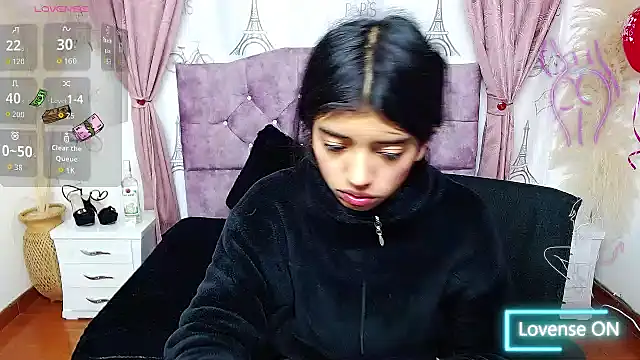 Esmeralda-18 online show from March 2026 12:11:01 PM