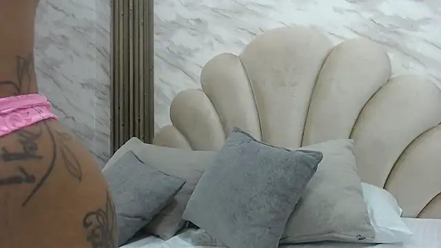 darkkjulietha online show from February 2026 03:42:02 PM