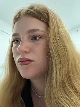 SunnyGrin online show from March 2026 09:21:02 PM