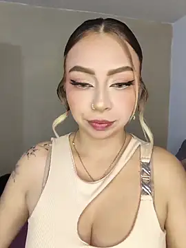 BellaDonna 16 online show from April 2026 10:33:02 PM