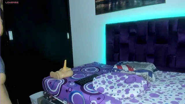 Ninna Vergara online show from February 2026 01:32:01 AM