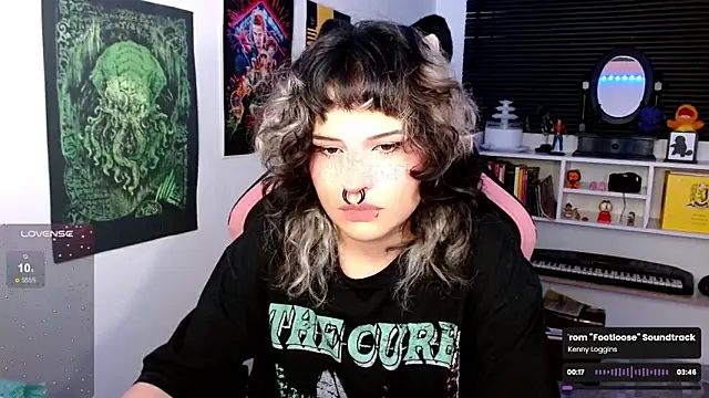 Snapshot of neena_nyx_ chatting on May 2026 03:25:01 AM neena nyx online show from May 2026 03:25:01 AM