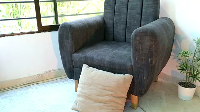 aramjones online show from April 2026 01:48:02 PM