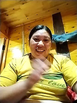 kussecka online show from April 2026 12:02:01 PM