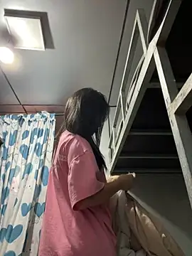 Lyn-be99 online show from April 2026 01:25:01 AM