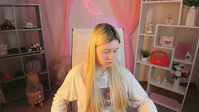 CelestineMauriac online show from April 2026 07:06:01 PM