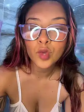 SOPHIIE LUX  online show from February 2026 07:43:01 PM