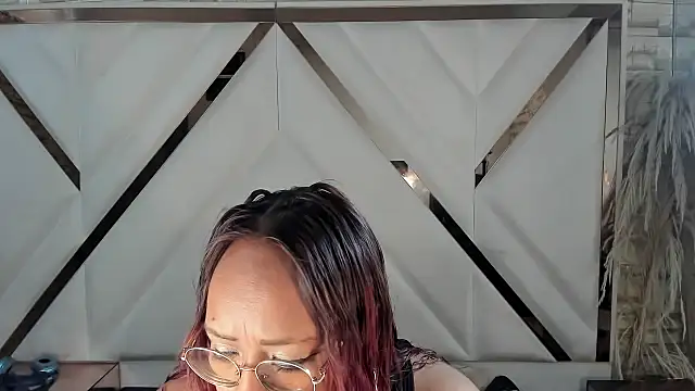 Shara Oz online show from February 2026 02:31:01 AM