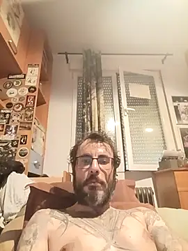 Snapshot of MrFumao chatting on May 2026 07:57:02 AM MrFumao online show from May 2026 07:57:02 AM