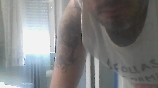 Snapshot of MrFumao chatting on May 2026 05:11:01 PM MrFumao online show from May 2026 05:11:01 PM