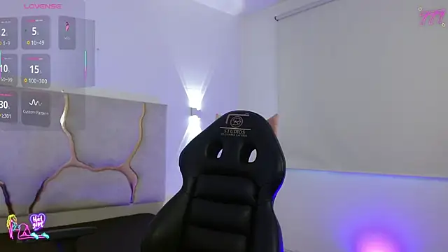 TINY TAY online show from February 2026 12:12:01 PM