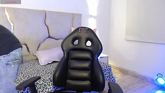 EVAN TAY online show from March 2026 03:34:01 AM