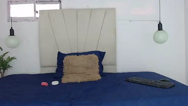 Snapshot of Ashley_Ebony__ chatting on April 2026 12:27:02 PM Ashley Ebony online show from April 2026 12:27:02 PM