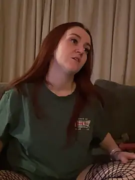 PoppySlut6999 online show from February 2026 10:02:02 PM