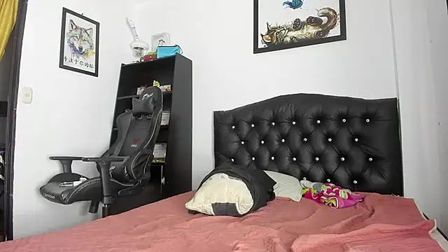 antonella  max online show from May 2026 10:50:03 PM