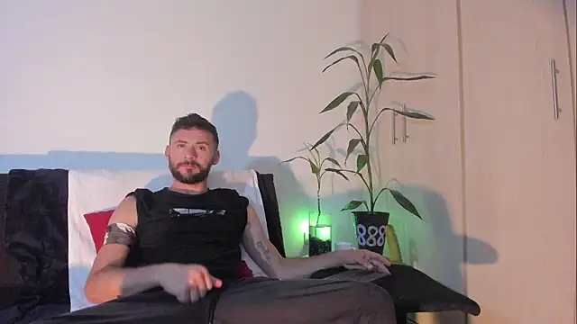 Snapshot of Erickpritz_xh chatting on May 2026 09:44:02 PM Erickpritz xh online show from May 2026 09:44:02 PM