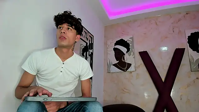 PRETTY COCK1 online show from April 2026 07:34:01 AM