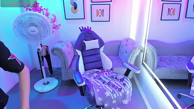 Victoria  doll online show from April 2026 12:29:02 PM