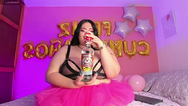 Snapshot of Julieta_jane_ss chatting on June 2026 12:25:01 AM Julieta jane ss online show from June 2026 12:25:01 AM