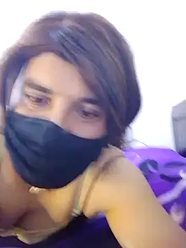 Snapshot of banouti28 chatting on June 2026 02:33:01 PM banouti28 online show from June 2026 02:33:01 PM