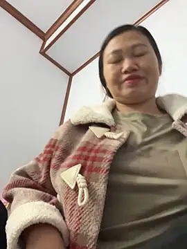 Puka2001 online show from February 2026 12:53:01 AM