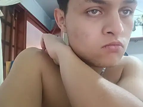 Snapshot of Andres_medi32 chatting on August 2026 08:22:02 PM Andres medi32 online show from August 2026 08:22:02 PM