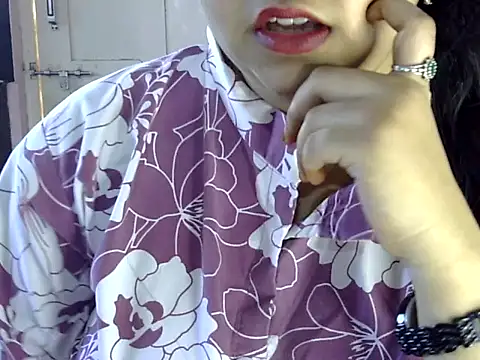 Snapshot of Cute_Aliyaa chatting on May 2026 10:12:02 AM Cute Aliyaa online show from May 2026 10:12:02 AM