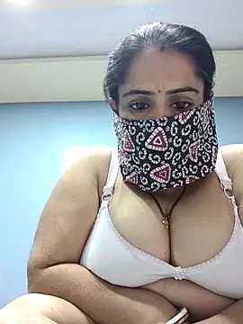 Snapshot of diyam4002 chatting on February 2026 09:24:02 AM diyam4002 online show from February 2026 09:24:02 AM