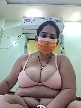 Snapshot of diyam4002 chatting on February 2026 10:00:02 AM diyam4002 online show from February 2026 10:00:02 AM