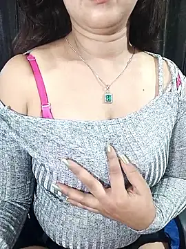 alinaarora online show from April 2026 04:56:02 PM